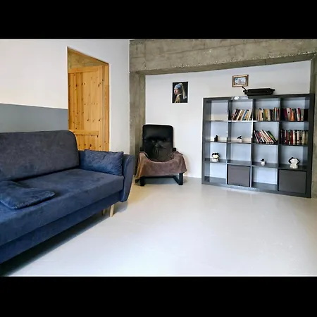 Bialobrzeska Apartment